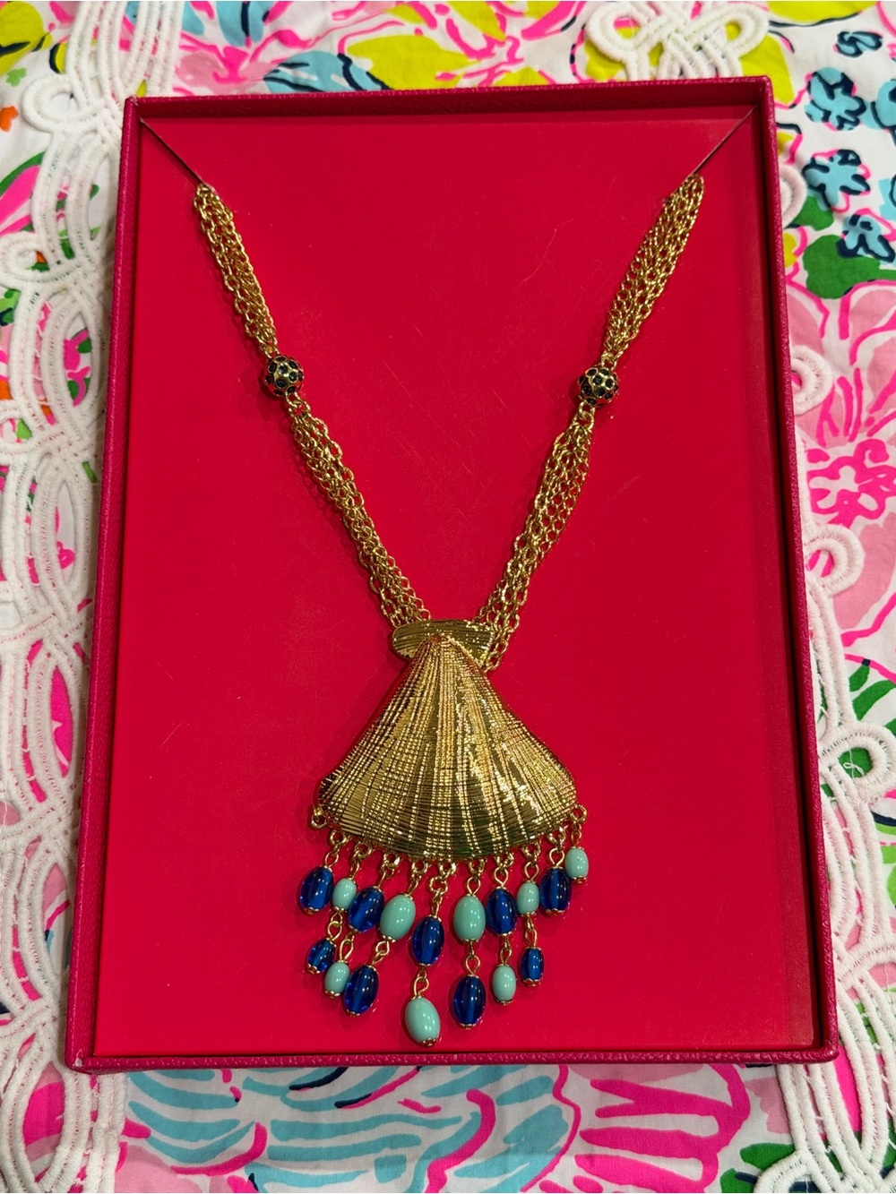 NWT NIB Lilly Pulitzer “Bombshell” Large Shell Necklace